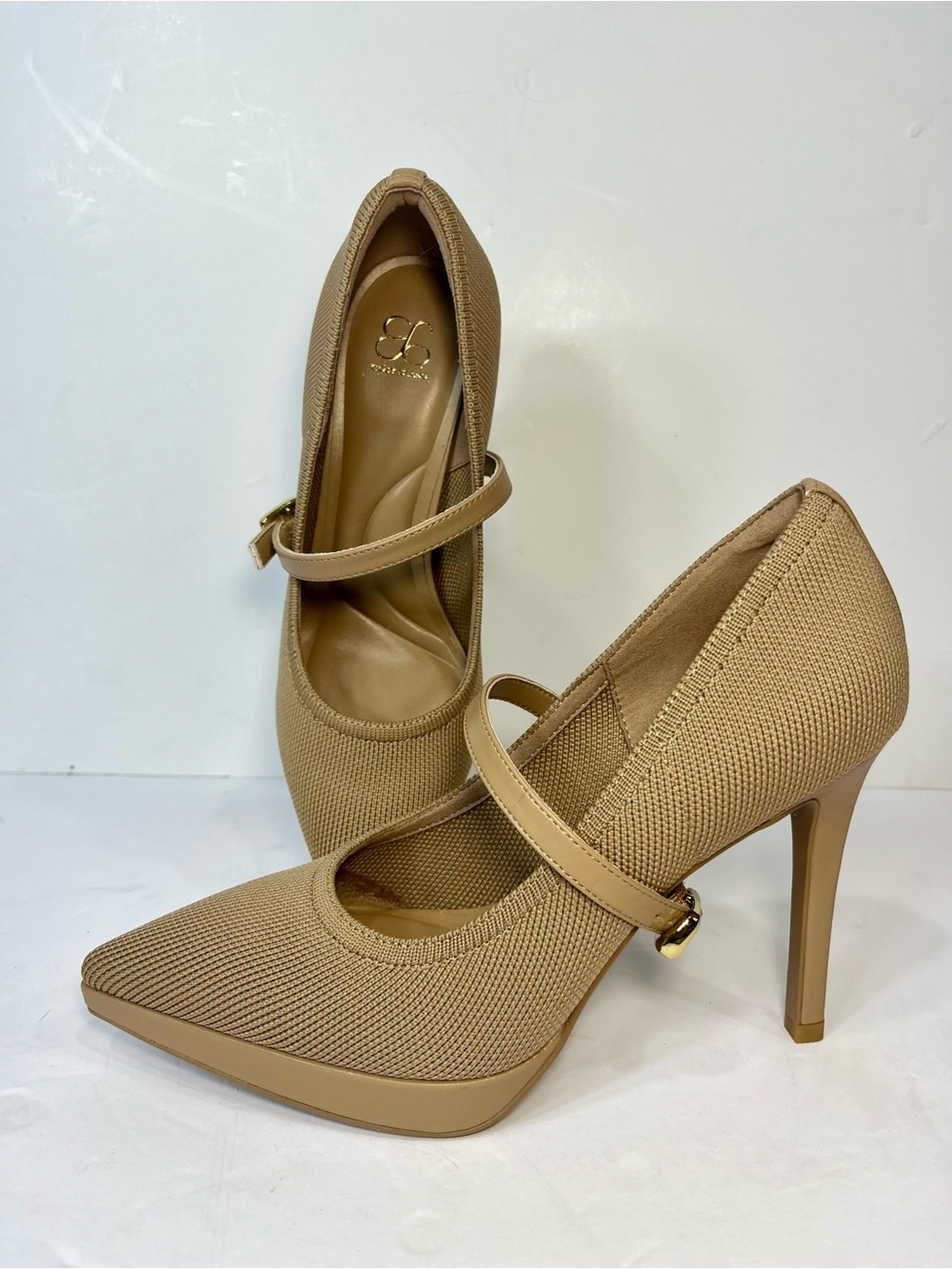 Classic Cosy Island Pointed Toe Pumps - Beige